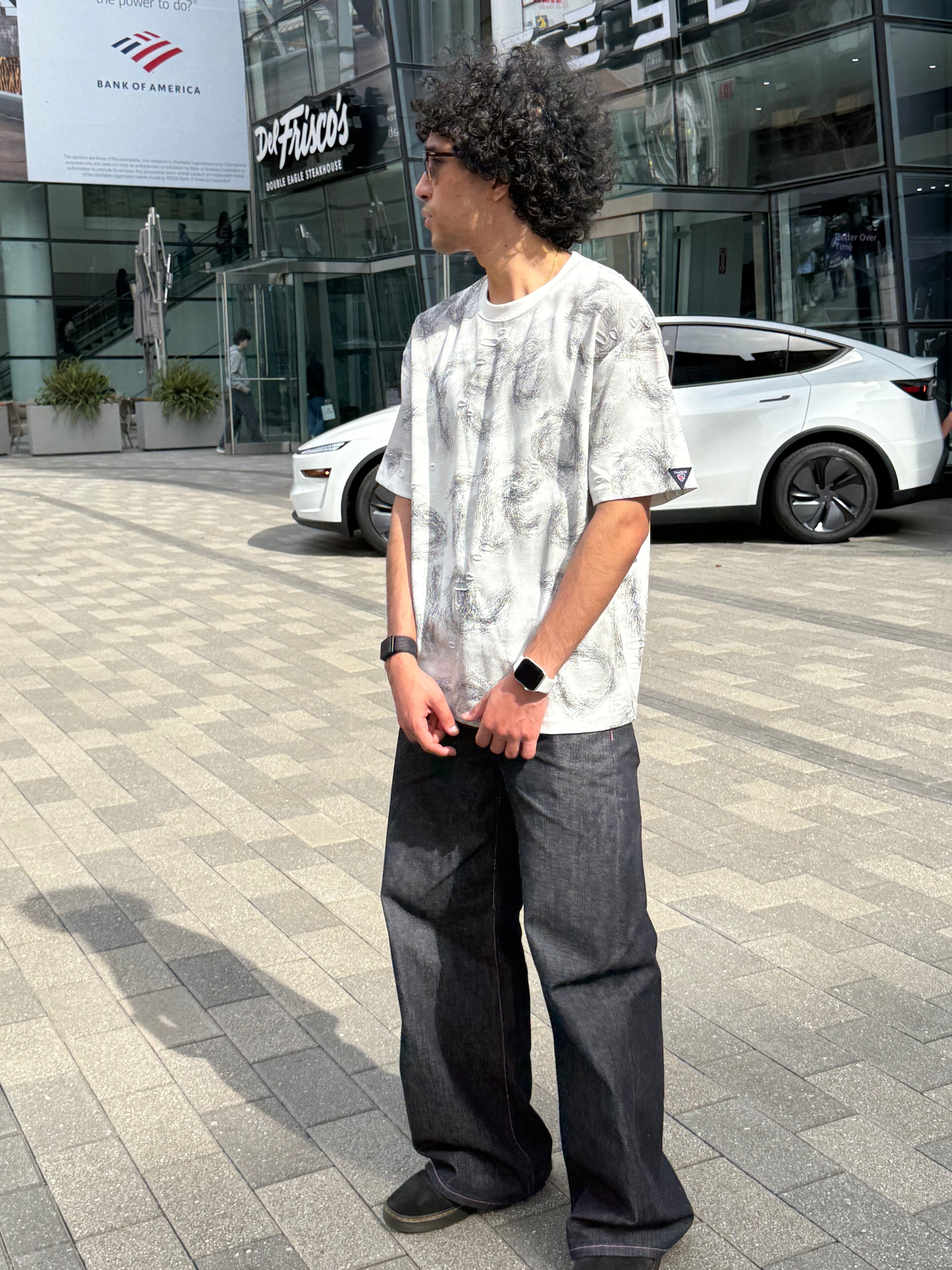 Abstract Tee